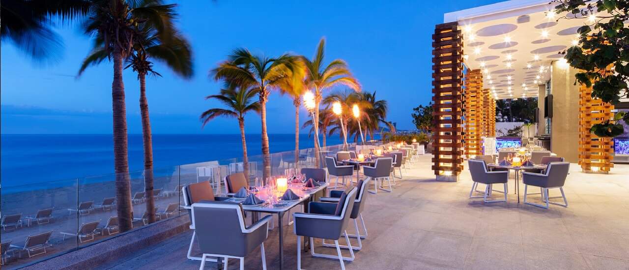 hotelgarzablancabocadosstkrestaurantnight Are you looking for